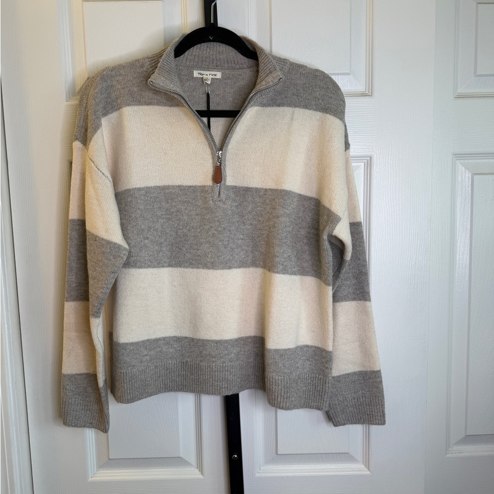 Tea n Rose Gray and Cream Striped 1/4 Zip Sweater, size S, NWT